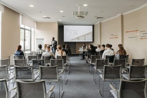 Formation des élus CSE : qui paie et comment anticiper les coûts ?