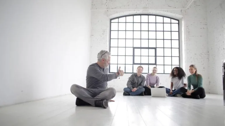 Leadership transformationnel : 7 leviers pour booster la motivation des équipes