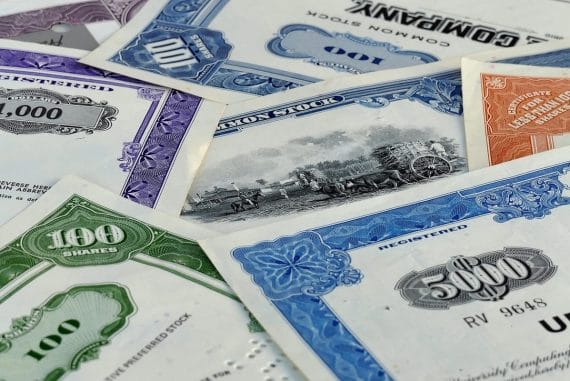 Pourquoi les monnaies changent-elles de valeur les unes par rapport aux autres ?