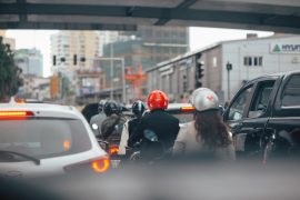 Les normes qui régissent les casques de moto