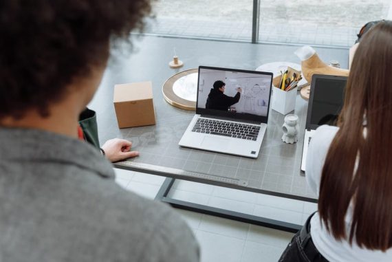 Motiver ses équipes à distance : 7 stratégies qui marchent