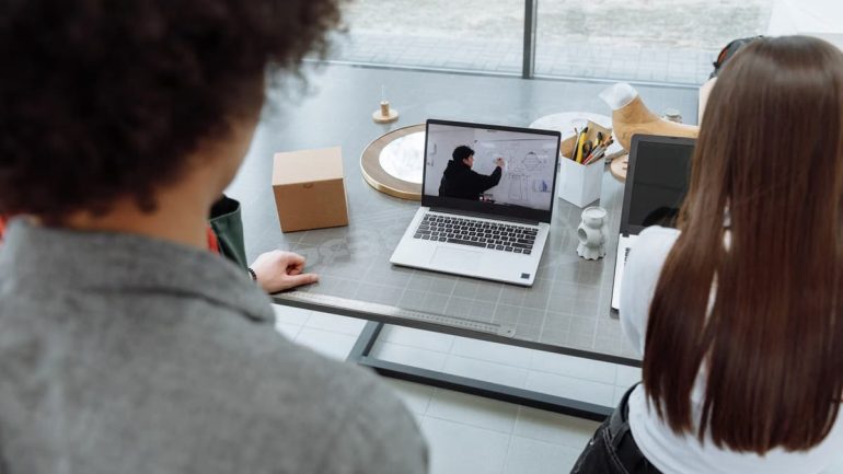Motiver ses équipes à distance : 7 stratégies qui marchent